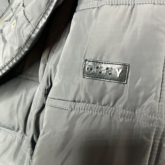 Dkny puffy jacket xl - Picture 3 of 16